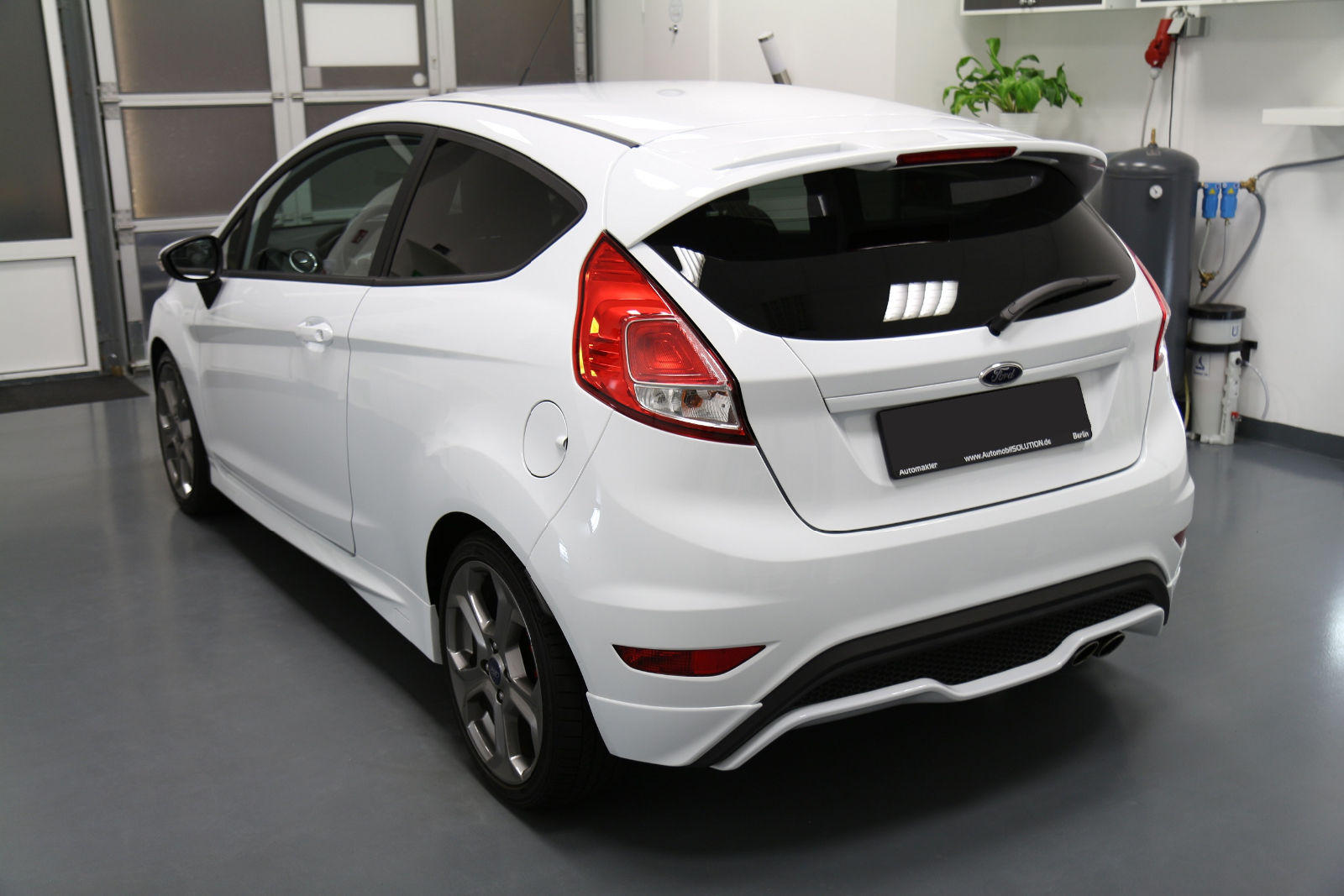 Left hand drive FORD FIESTA 1.6 ST ECOBOOST
