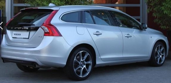 Left hand drive VOLVO V60 T3 Geartr. Ocean Race / Business Pack Connect 