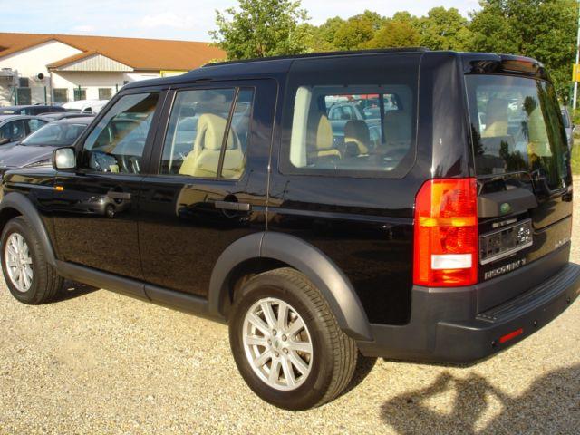 Left hand drive LANDROVER DISCOVERY TD V6 7 SEATS HSE
