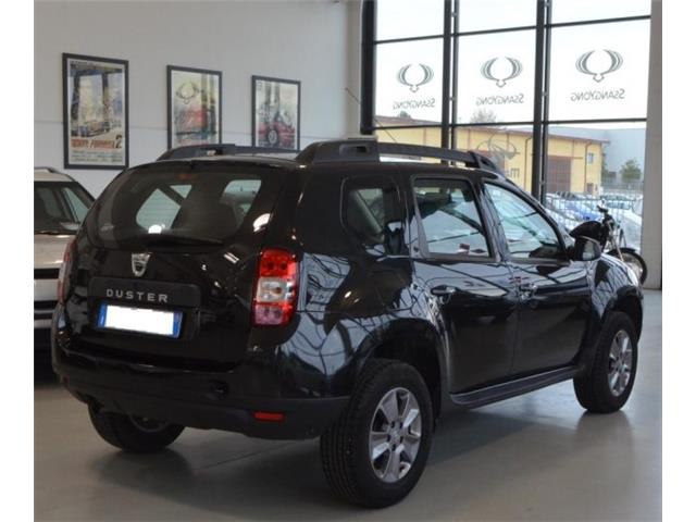 Left hand drive DACIA DUSTER 1.5 dCi 110CV S&S 4x2 Laur�ate