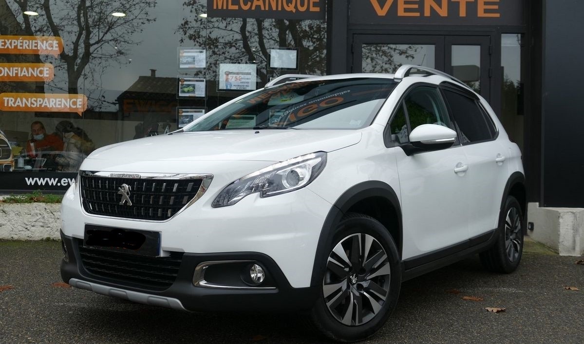 Left hand drive PEUGEOT 2008 1.6 eHDI 100 Ch ALLURE BUSINESS FRENCH REG