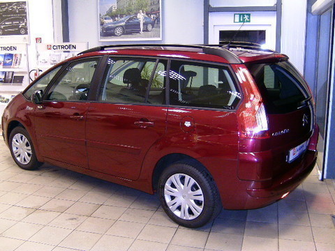 http://www.my-lhd.co.uk/images/voitures/3397b-car-citroen-c4%20grand%20picasso-2.jpg