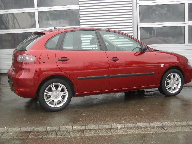 1 LHD SEAT IBIZA 01 05 2007 Metallic Red lieu