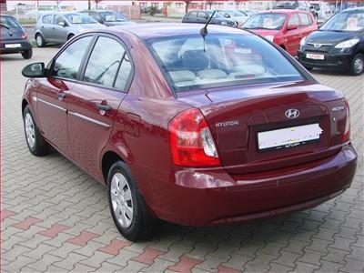 http://www.my-lhd.co.uk/images/voitures/4171b-car-hyundai-accent-2.jpg