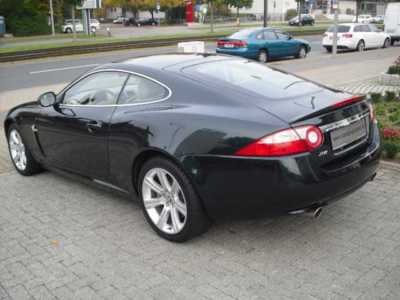 1 LHD JAGUAR XK8 01 09 2007 Metallic Botanic Green lieu