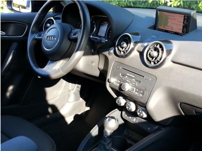 Left hand drive AUDI A1 1.4 TFSI S tronic Attraction