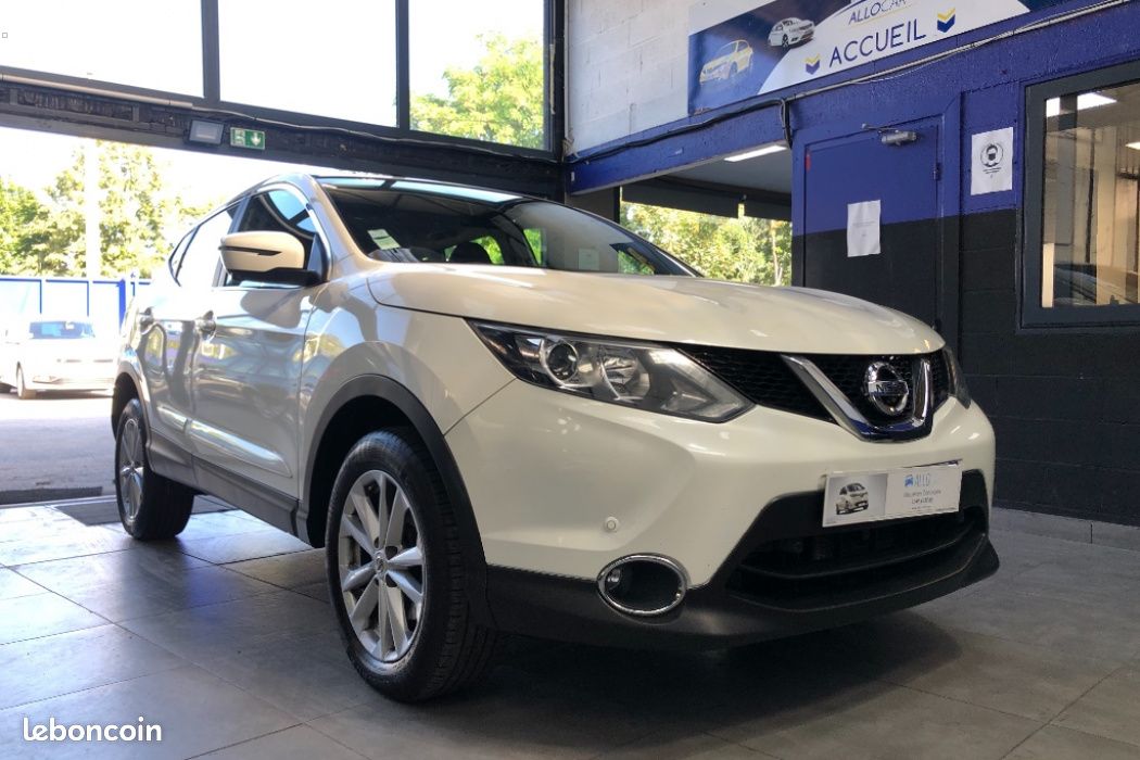 Left hand drive NISSAN QASHQAI 1.5dCi TECHO PANORAMICO Spanish Reg