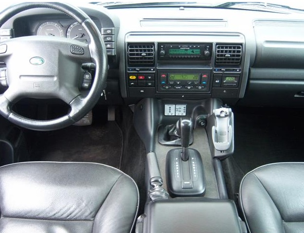 Left hand drive car LANDROVER DISCOVERY (01/01/2004) - 