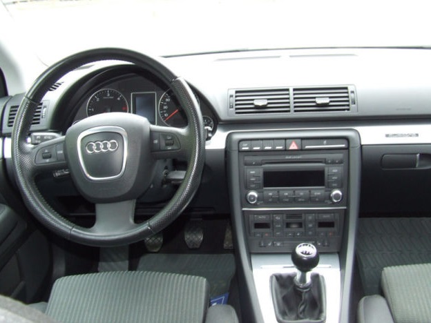 AUDI A4 (01/11/2007) - 