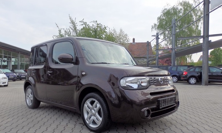 Left hand drive NISSAN CUBE 1.6 BASIS