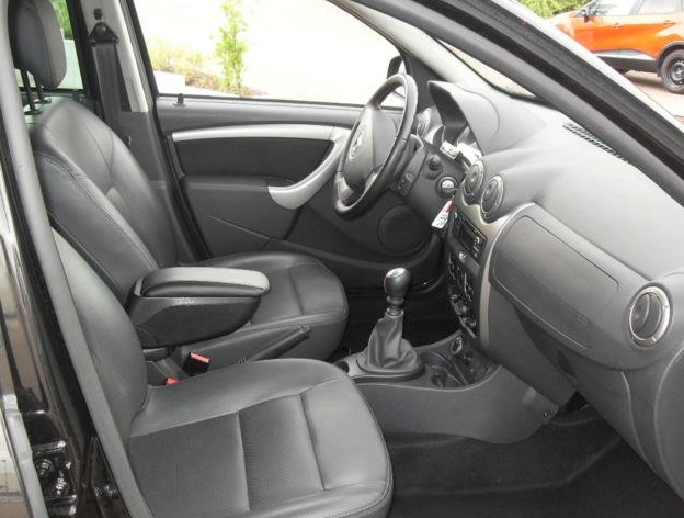 Left hand drive car DACIA DUSTER (01/03/2013) - 