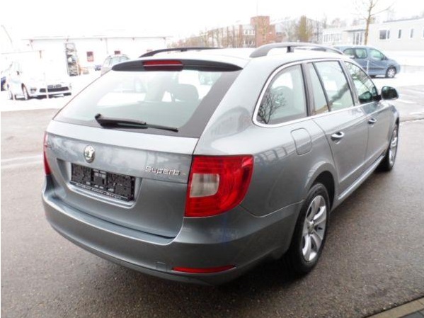 lhd car SKODA SUPERB (01/02/2012) - 