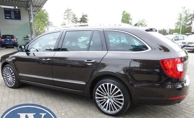 lhd car SKODA SUPERB (01/03/2012) - 