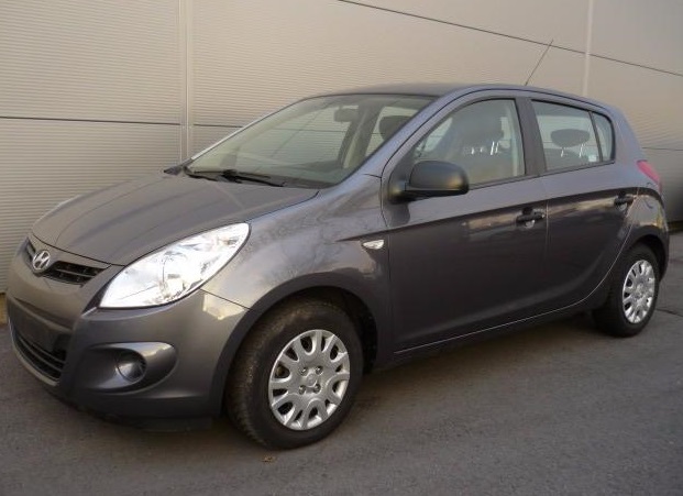 Left hand drive HYUNDAI i20 1.4 CRDI LOUNGE