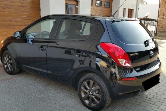 Left hand drive HYUNDAI i20 1.1 CRDI TREND