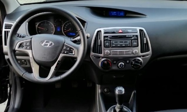 HYUNDAI i20 (01/06/2013) - 