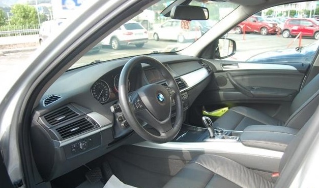 left hand drive BMW X5 (01/09/2010) -  