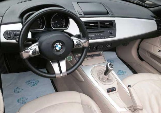 Left hand drive car BMW Z4 (01/04/2006) - 