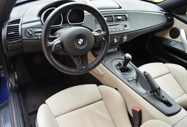 Left hand drive car BMW Z4 (01/08/2006) - 