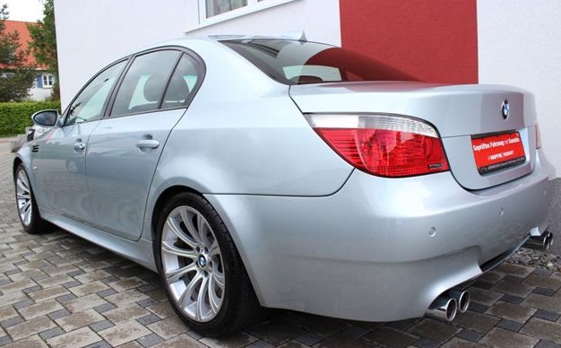 BMW M5 (01/05/2005) - 