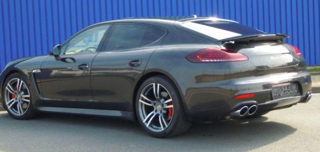 Left hand drive car PORSCHE PANAMERA (01/12/2013) - 