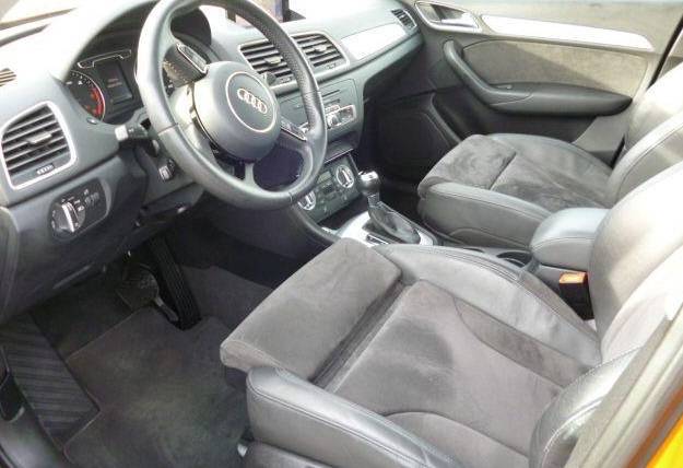 left hand drive AUDI Q3 (01/12/2011) -  