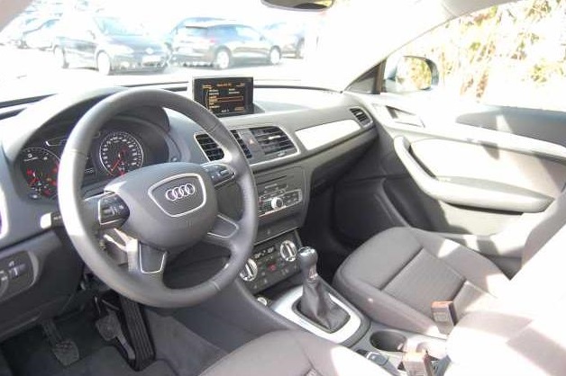 Left hand drive car AUDI Q3 (00/00/0) - 