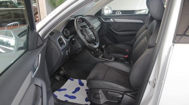 left hand drive AUDI Q3 (01/04/2012) -  