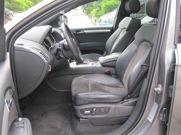 Left hand drive car AUDI Q7 (01/08/2009) - 