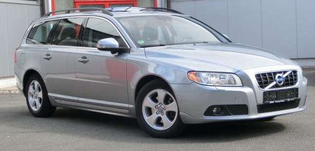 Left hand drive VOLVO V70 1.6D 109BHP MOMENTUM