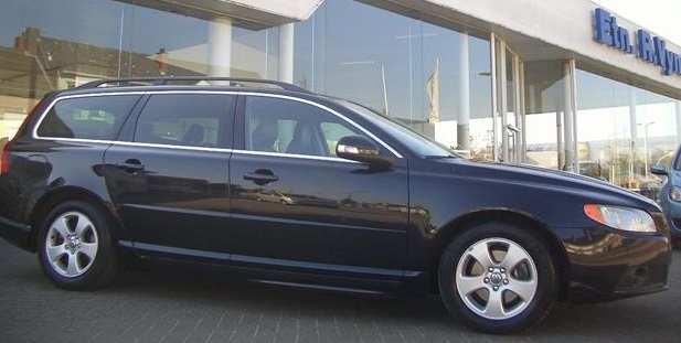 Left hand drive car VOLVO V70 (01/04/2010) - 