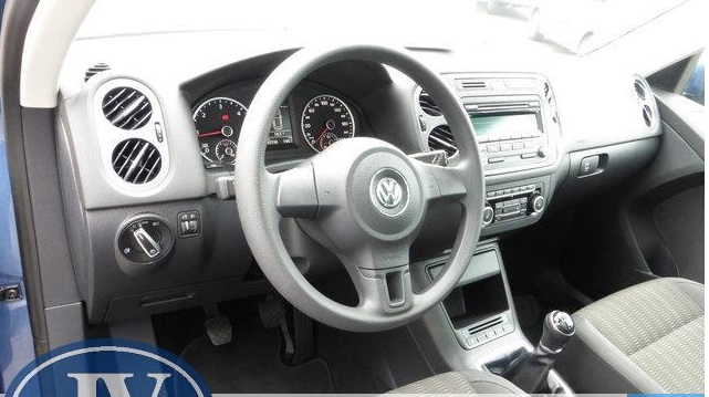 Left hand drive car VOLKSWAGEN TIGUAN (01/03/2012) - 