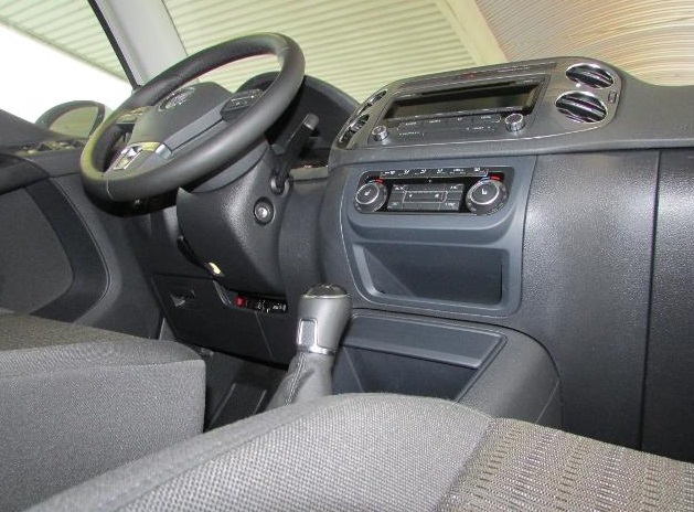 Left hand drive car VOLKSWAGEN TIGUAN (01/09/2013) - 