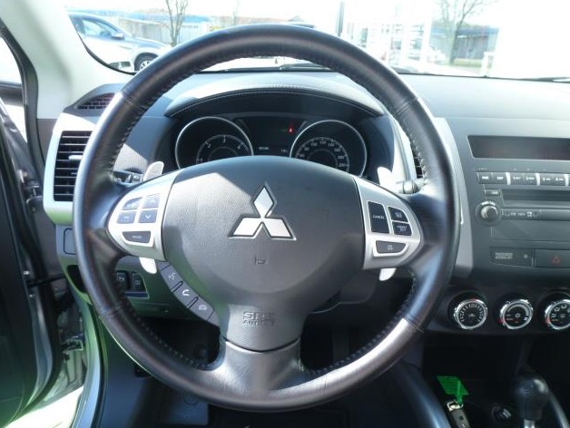 left hand drive MITSUBISHI OUTLANDER (01/05/2010) -  