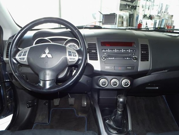 left hand drive MITSUBISHI OUTLANDER (01/06/2008) -  