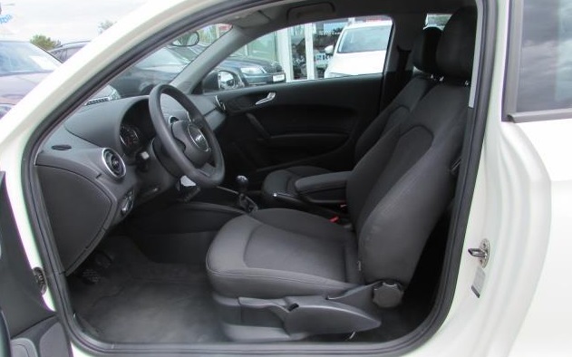 left hand drive AUDI A1 (01/03/2011) -  