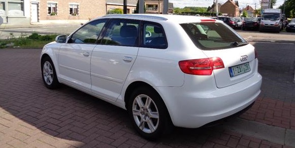 Left hand drive AUDI A3 1.6 TDI AMBITION