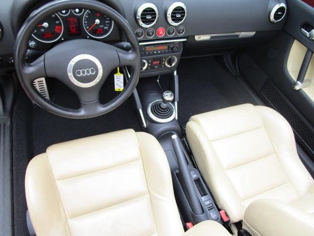 left hand drive AUDI TT (01/05/2006) -  