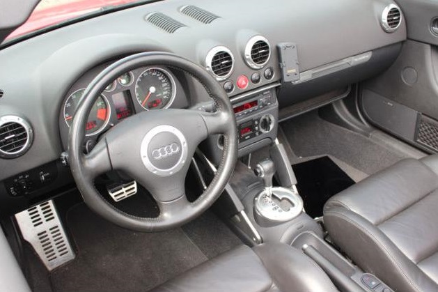 Left hand drive car AUDI TT (01/06/2005) - 