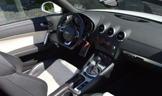 Left hand drive car AUDI TT (01/04/2008) - 