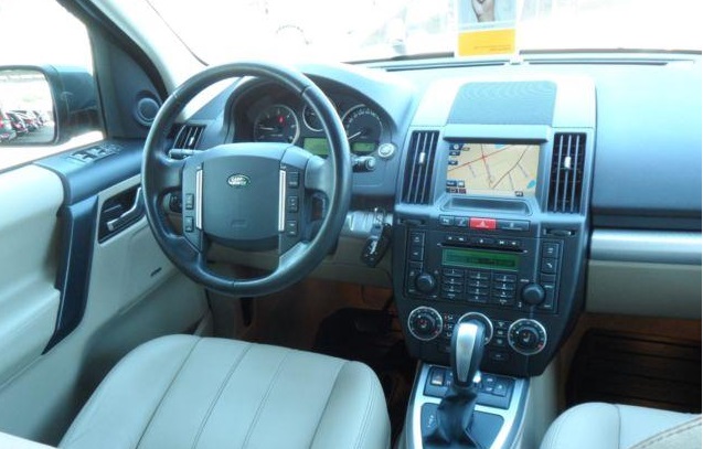 Left hand drive car LANDROVER FREELANDER (01/09/2011) - 