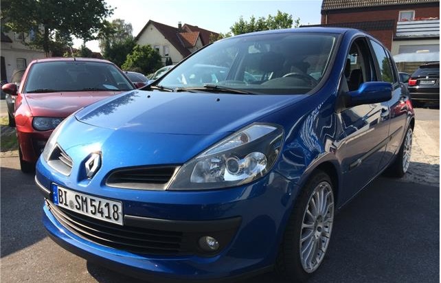 RENAULT CLIO (01/05/2008) - 