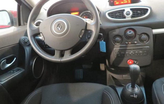 Left hand drive car RENAULT CLIO (01/12/2009) - 