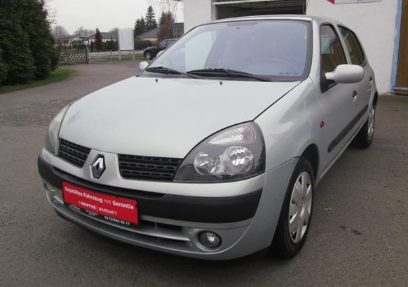 lhd RENAULT CLIO (01/10/2001) - 