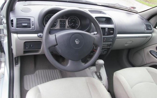 left hand drive RENAULT CLIO (01/10/2001) -  