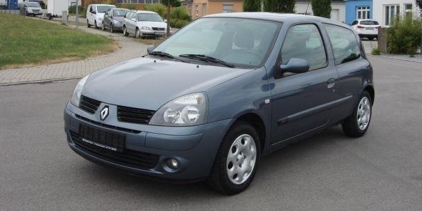 RENAULT CLIO (01/04/2005) - 