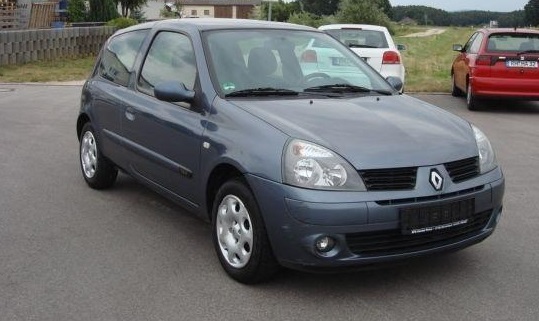 RENAULT CLIO (01/04/2005) - 