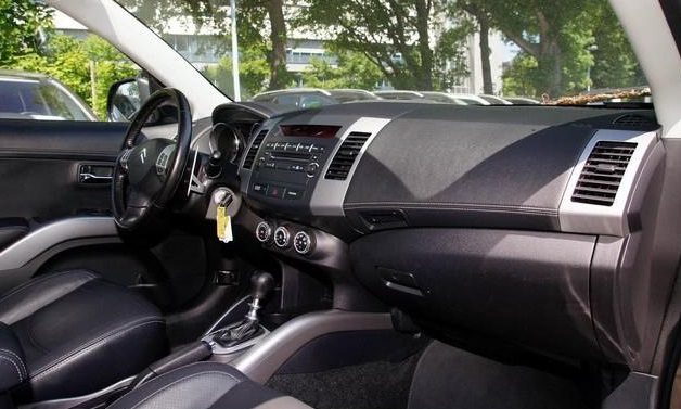 Left hand drive car CITROEN C-CROSSER (01/09/2011) - 