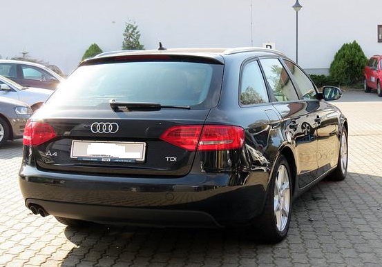 Left hand drive AUDI A4 2.0 TDI AVANT