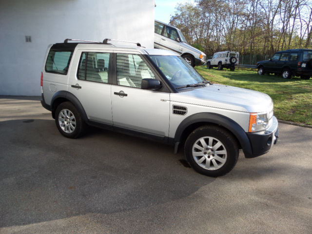 Left hand drive LANDROVER DISCOVERY TDV6 HSE 7 SEATS